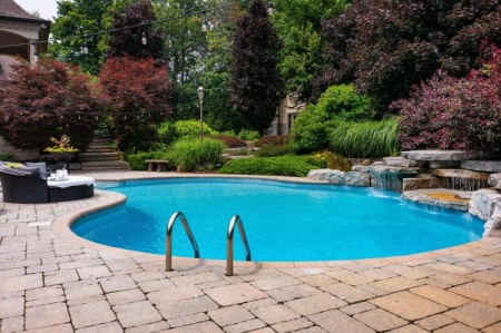 Comment am&eacute;nager votre plage de piscine &agrave; La Landec ?